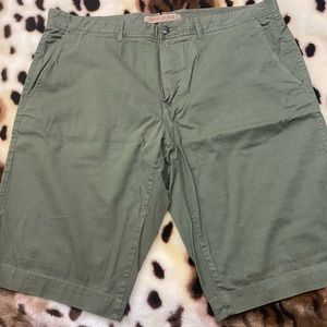 Luxurious olive green Moncler 1952 men’s shorts. Size 54